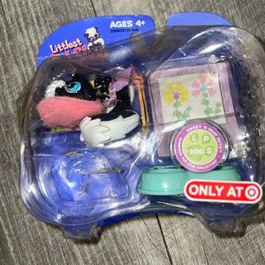 Littlest pet shop